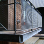BALCON MODERNO DE METAL DESPLEGADO EN ROLLO-Grudisa