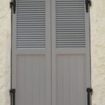 PUERTA LOUVER (TIRA) ACCESO HABITACIONAL EN ZONA TROPICALES-Grudisa