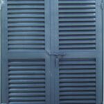 PUERTA LOUVER (TIRA) DOS HOJAS CON CERROJO 2-Grudisa