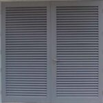 PUERTA LOUVER (TIRA) EN DOS HOJAS 2-Grudisa