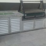 PUERTA LOUVER (TIRA) GAVETAS EN AREAS DE ASADORES-Grudisa