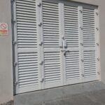 PUERTA LOUVER (TIRA) PORTONES DE ALMACEN-Grudisa